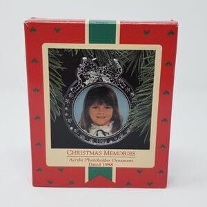 1988 Hallmark Christmas Memories Acrylic Photo Holder Holiday Ornament.